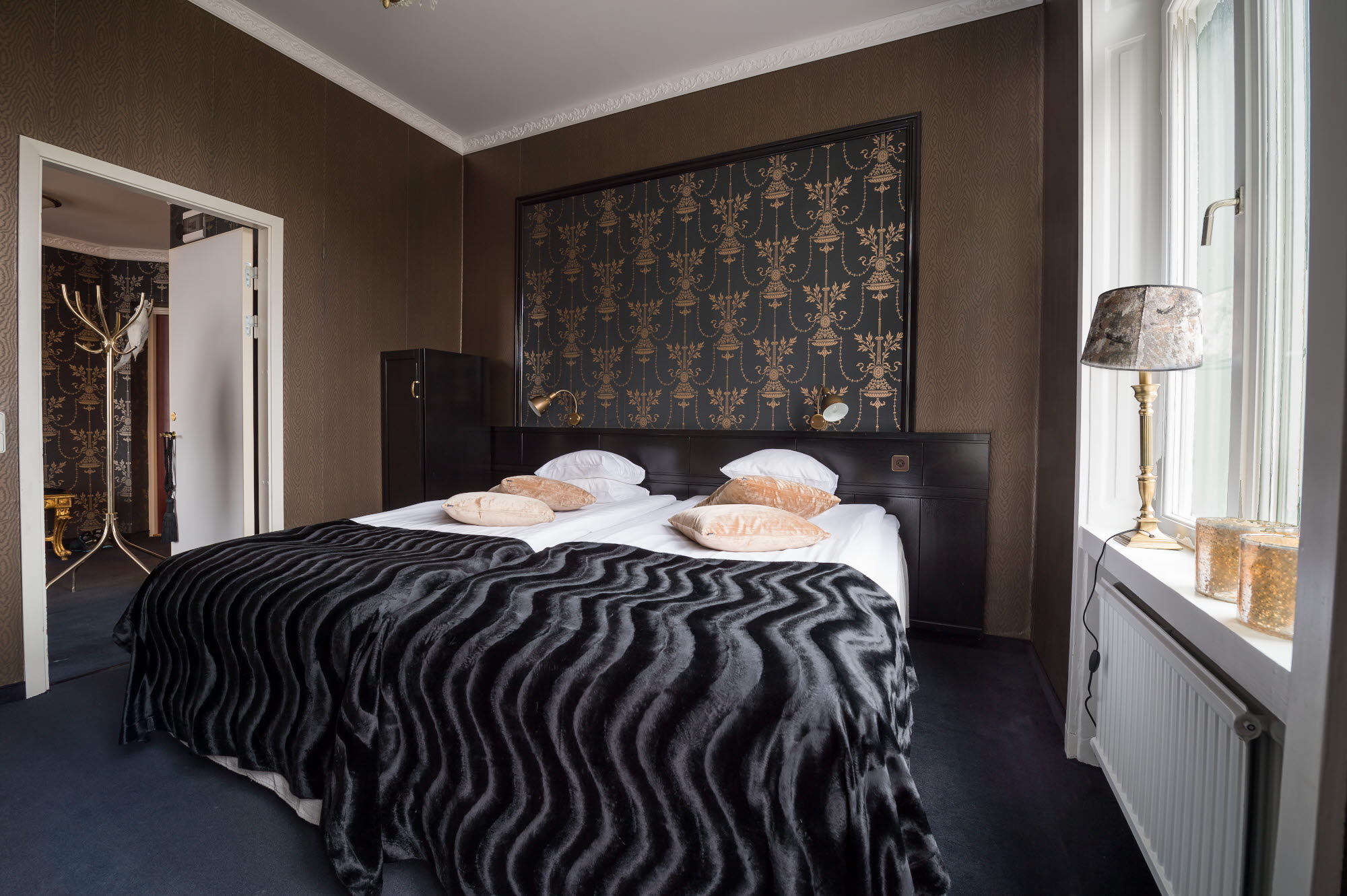 Sea view from the bed in the Grebbestadfjorden glamping pod