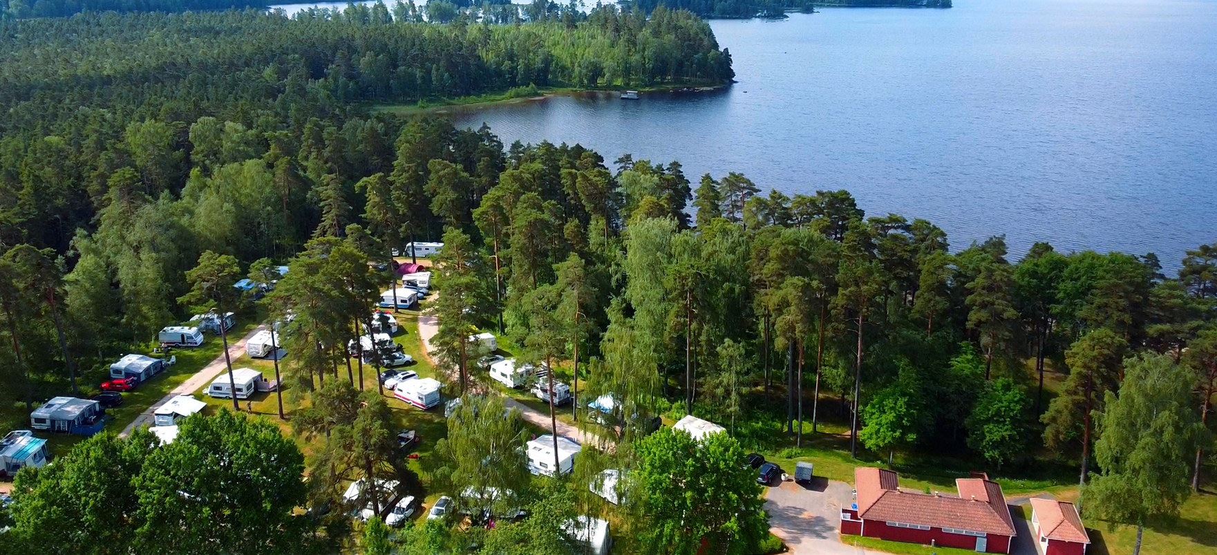 A birdseye view over Holsljunga Camping & Café