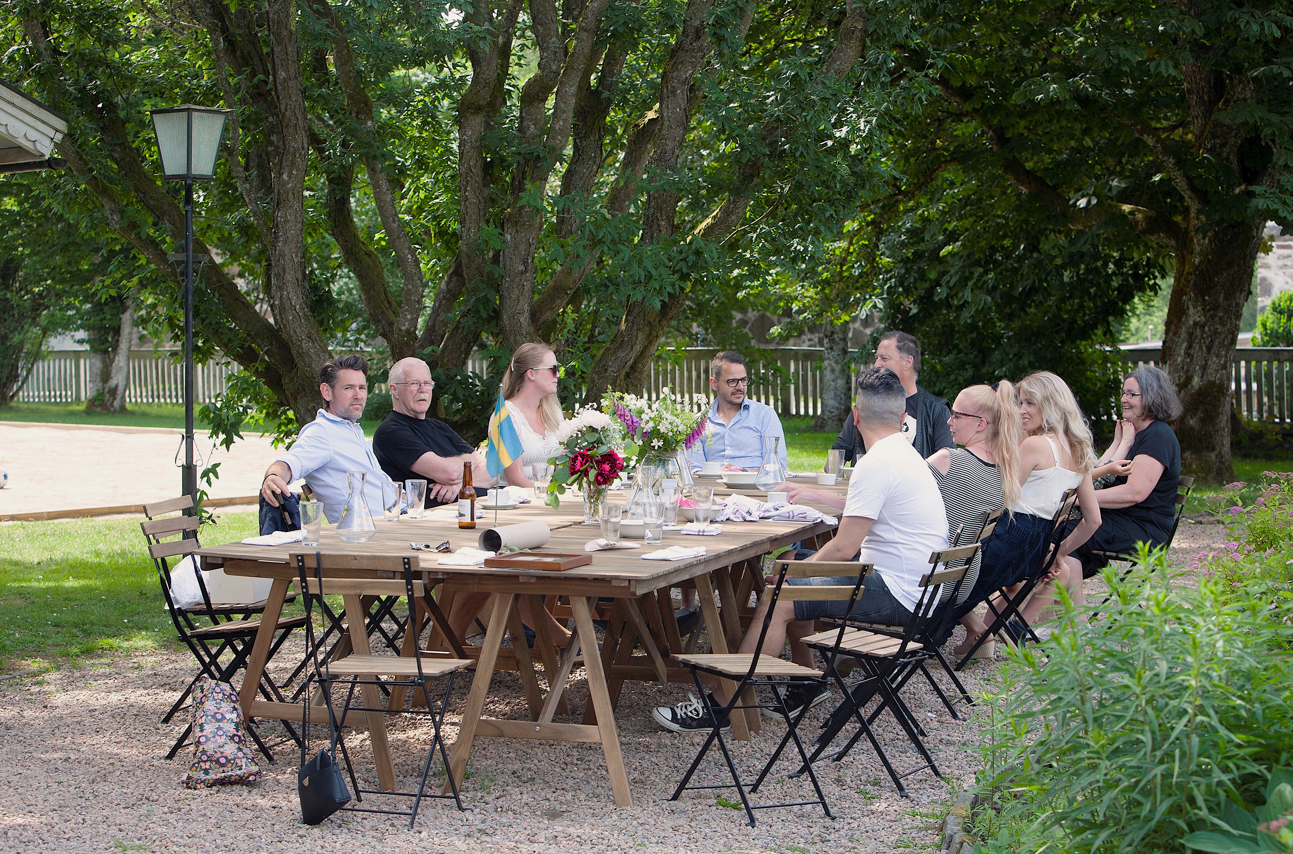 Family dinner in the garden at Rydals Herrgård
