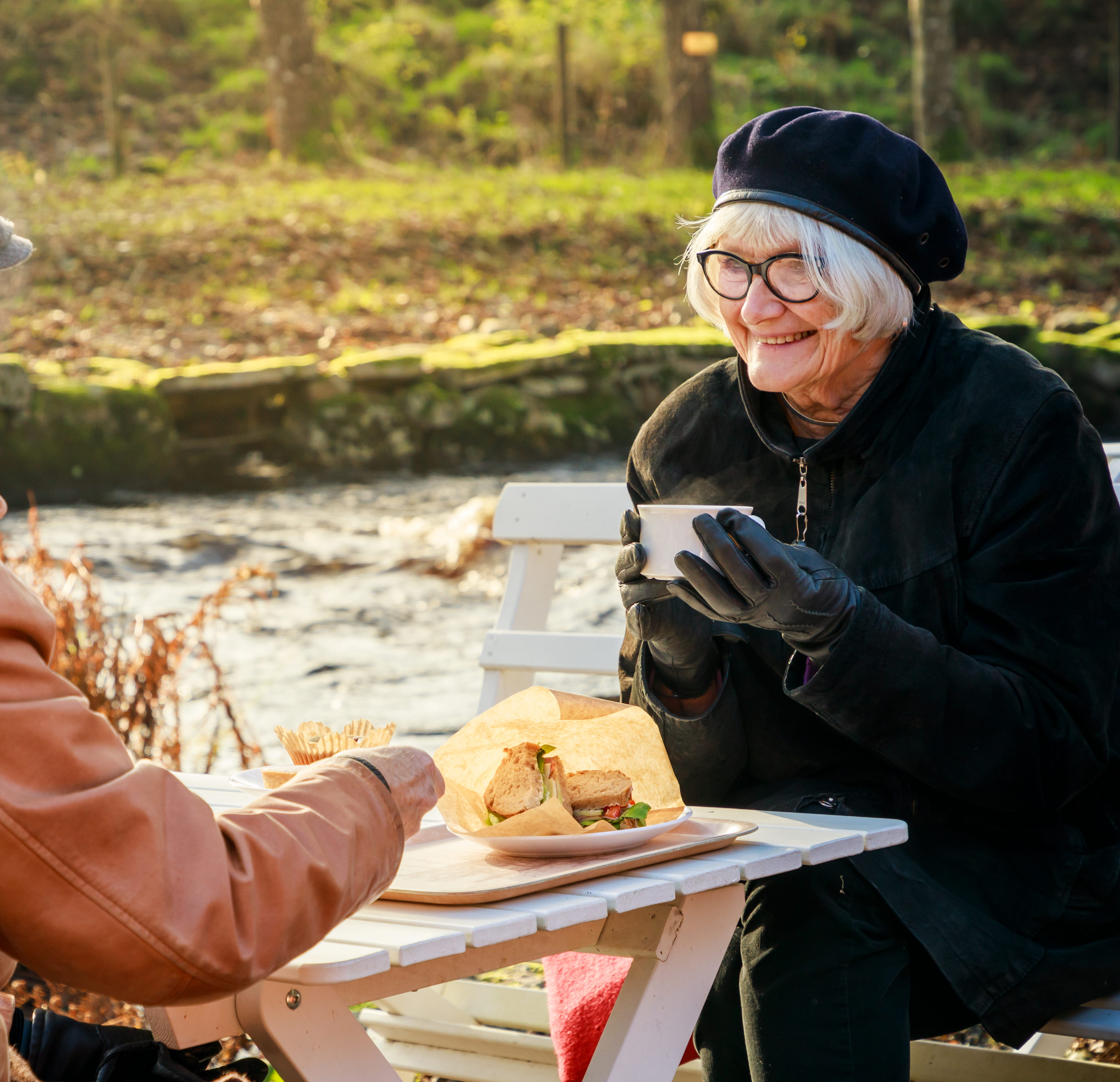 Cyclist with helmet.