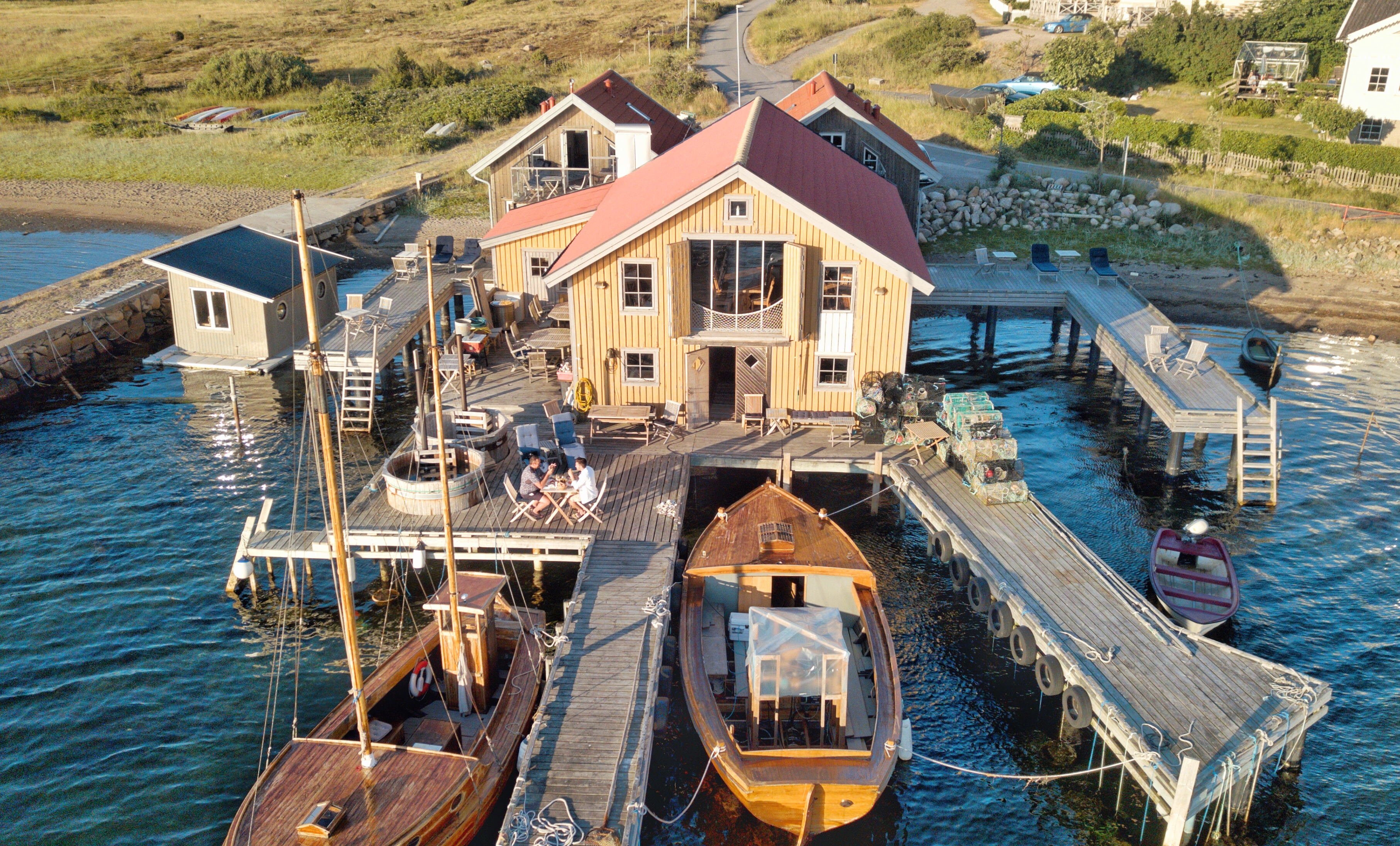 Picture from above of Everts Sjöbod in Grönemad