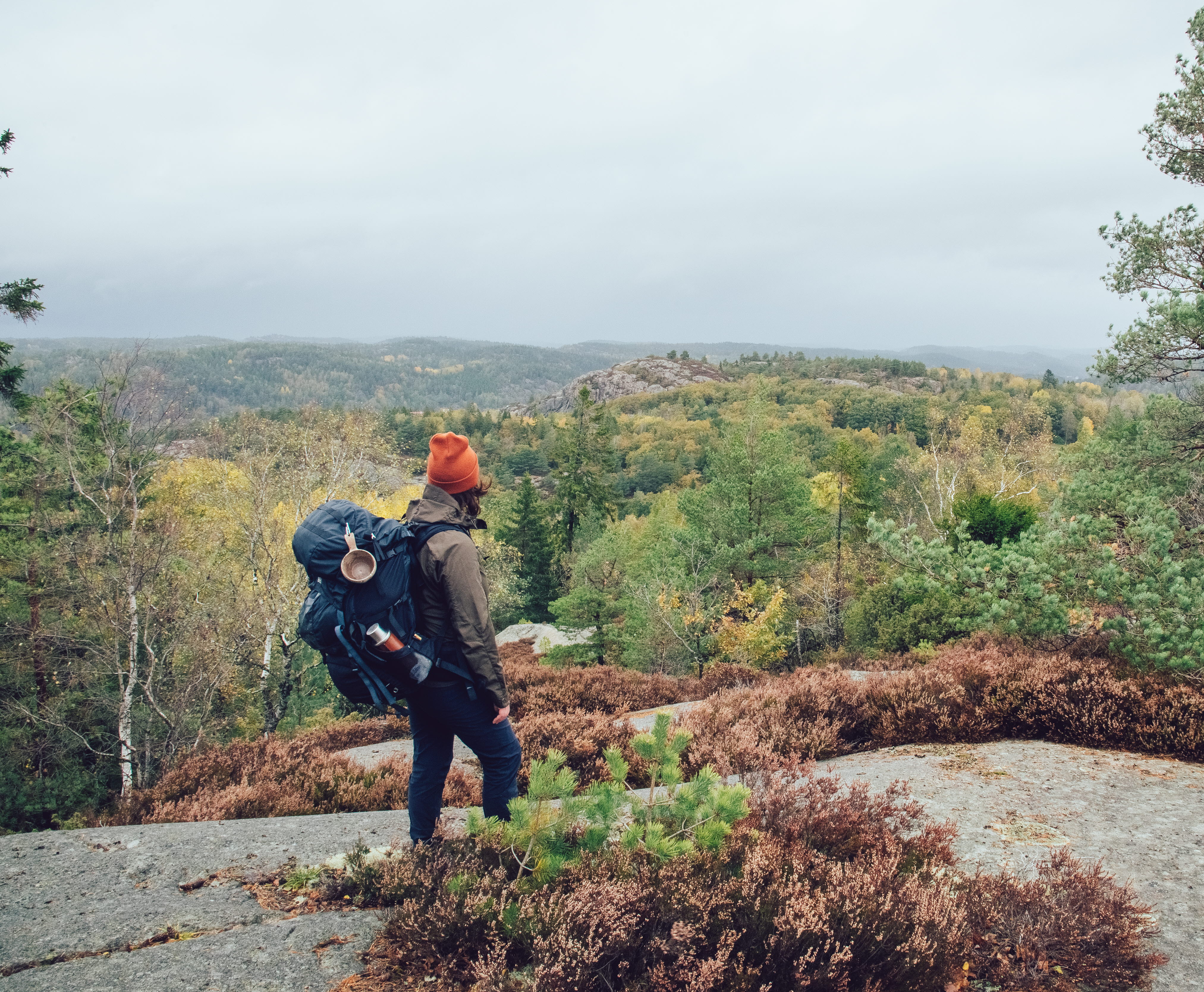 Woman hikes Kuststigen