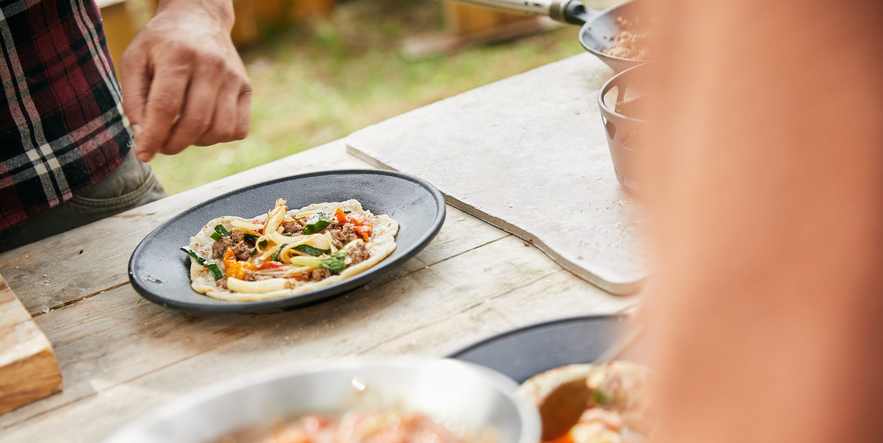 Outdoor cooking by Göta Kanal