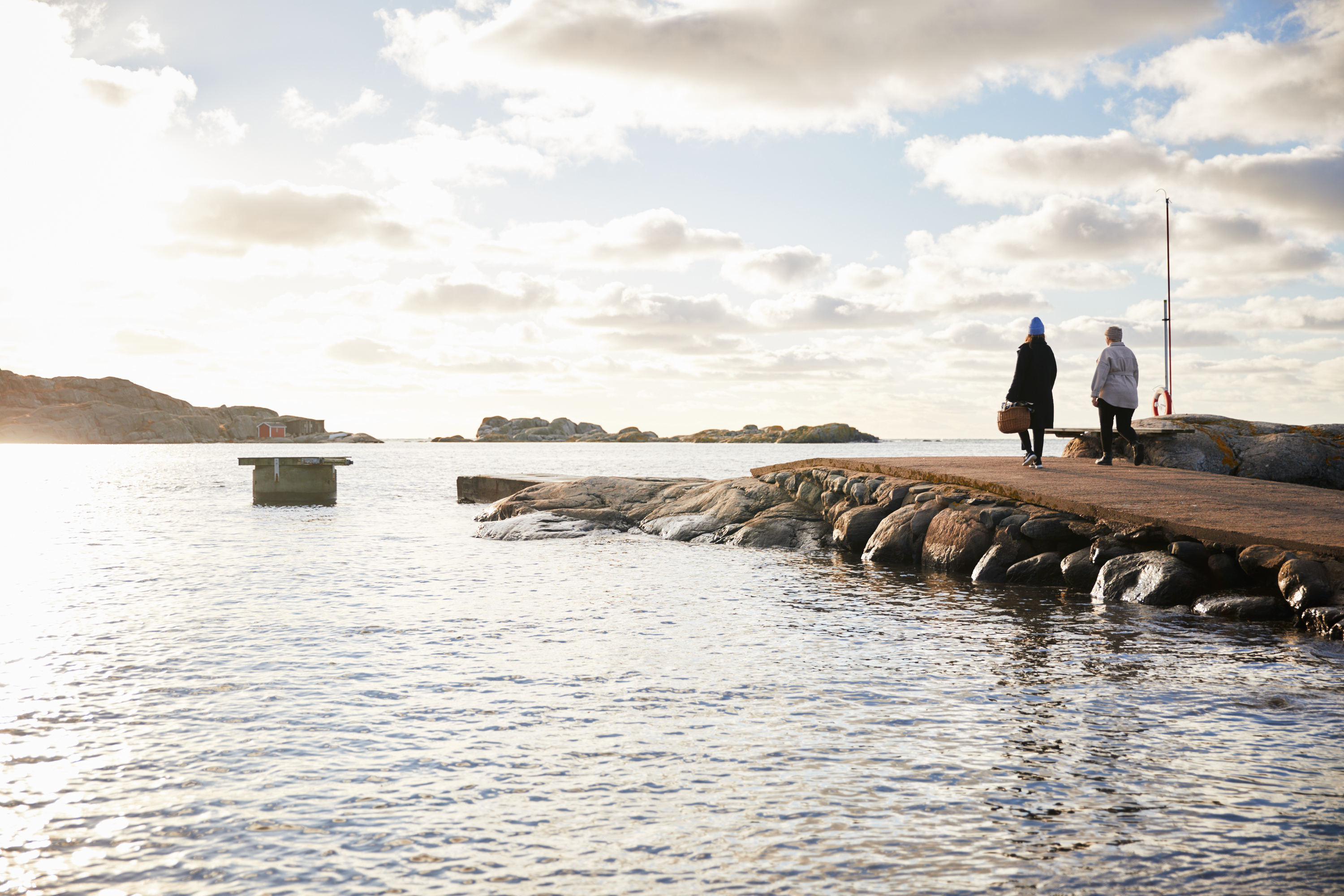 Hikers at Skärgårdsleden