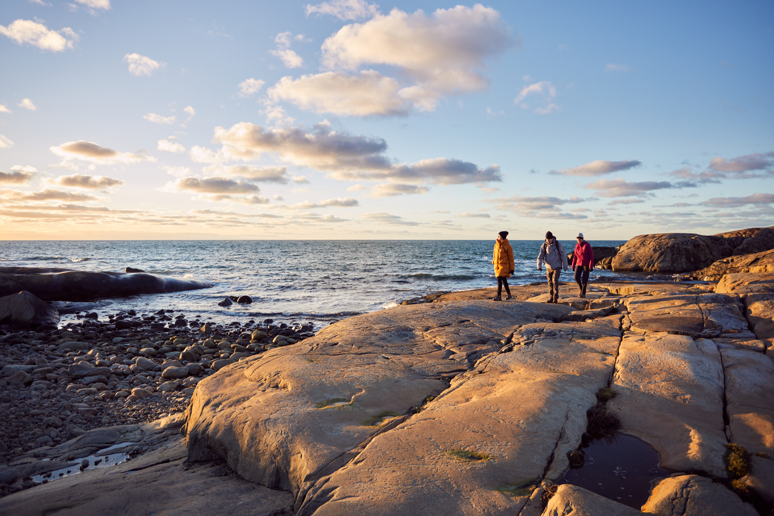 Hikers at Skärgårdsleden
