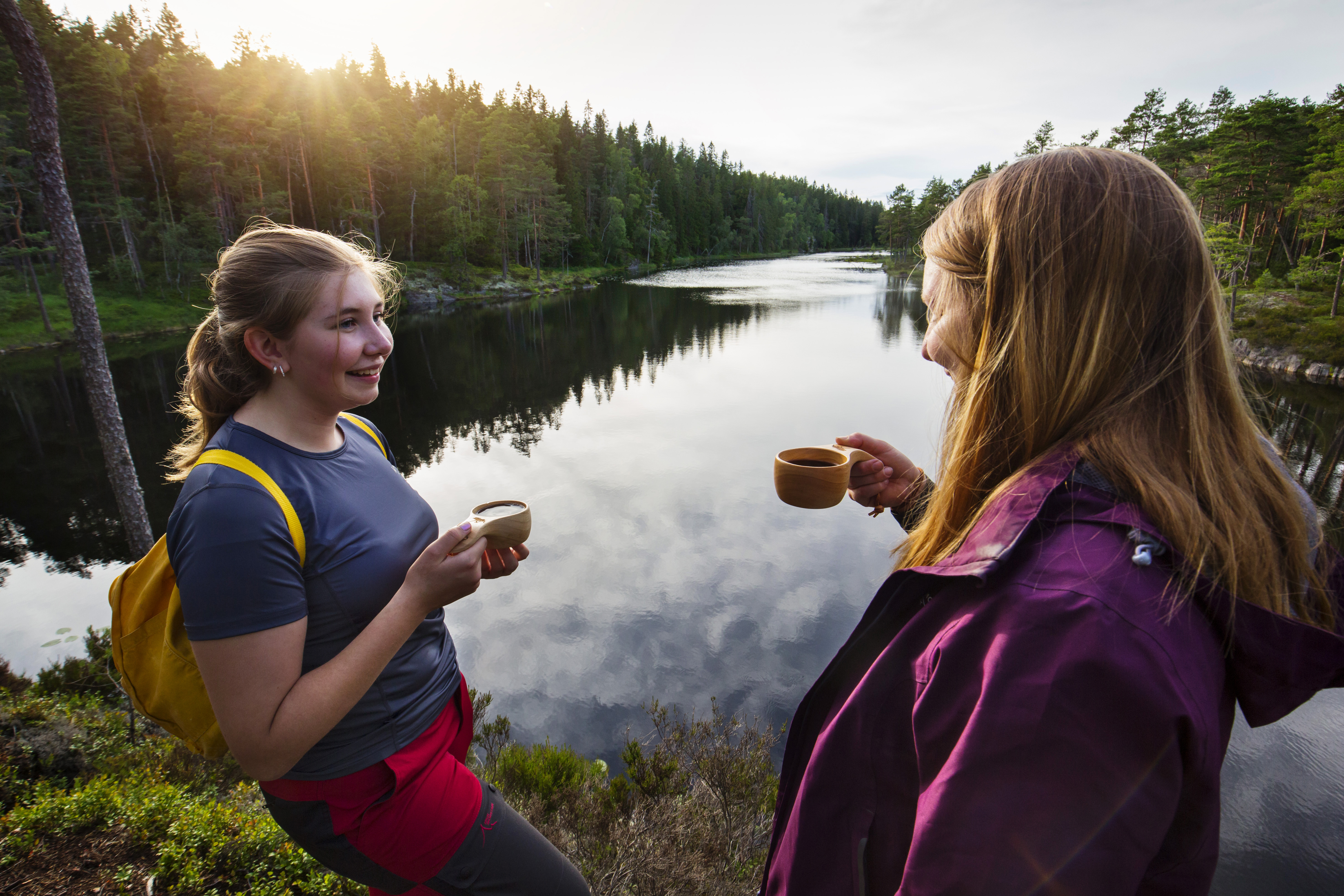 Two women takes a break in Tresticklan national park