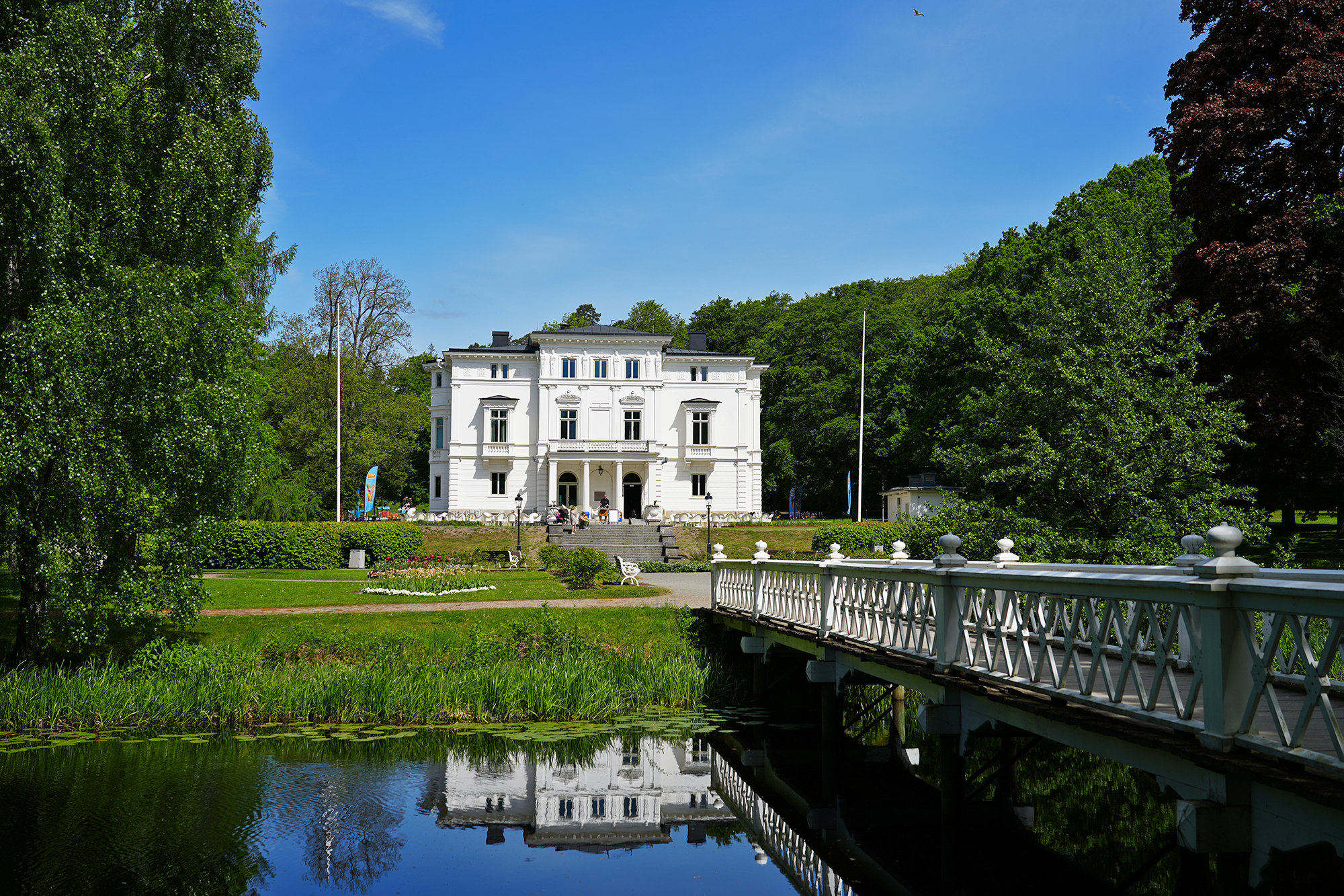Nolhaga castle with a bridge in front.