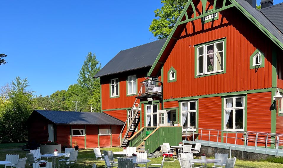 Villa Plantagets vackra trädgårdscafé