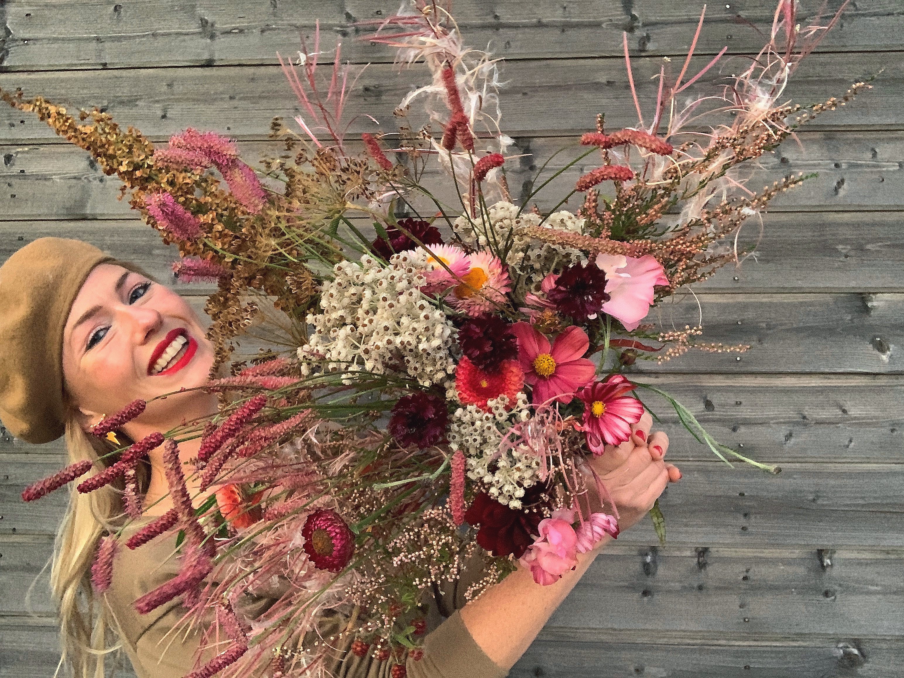 Emily Bratt, the gardener at "En annan slags trädgård" (A different kind of garden).