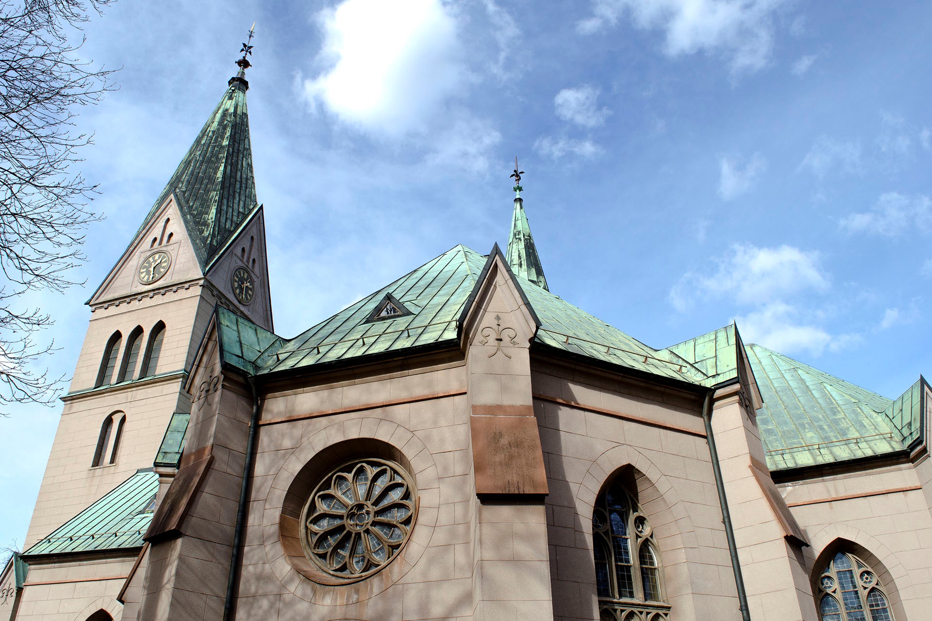 The large stone church S:ta Helena church, seen at an angle from below.