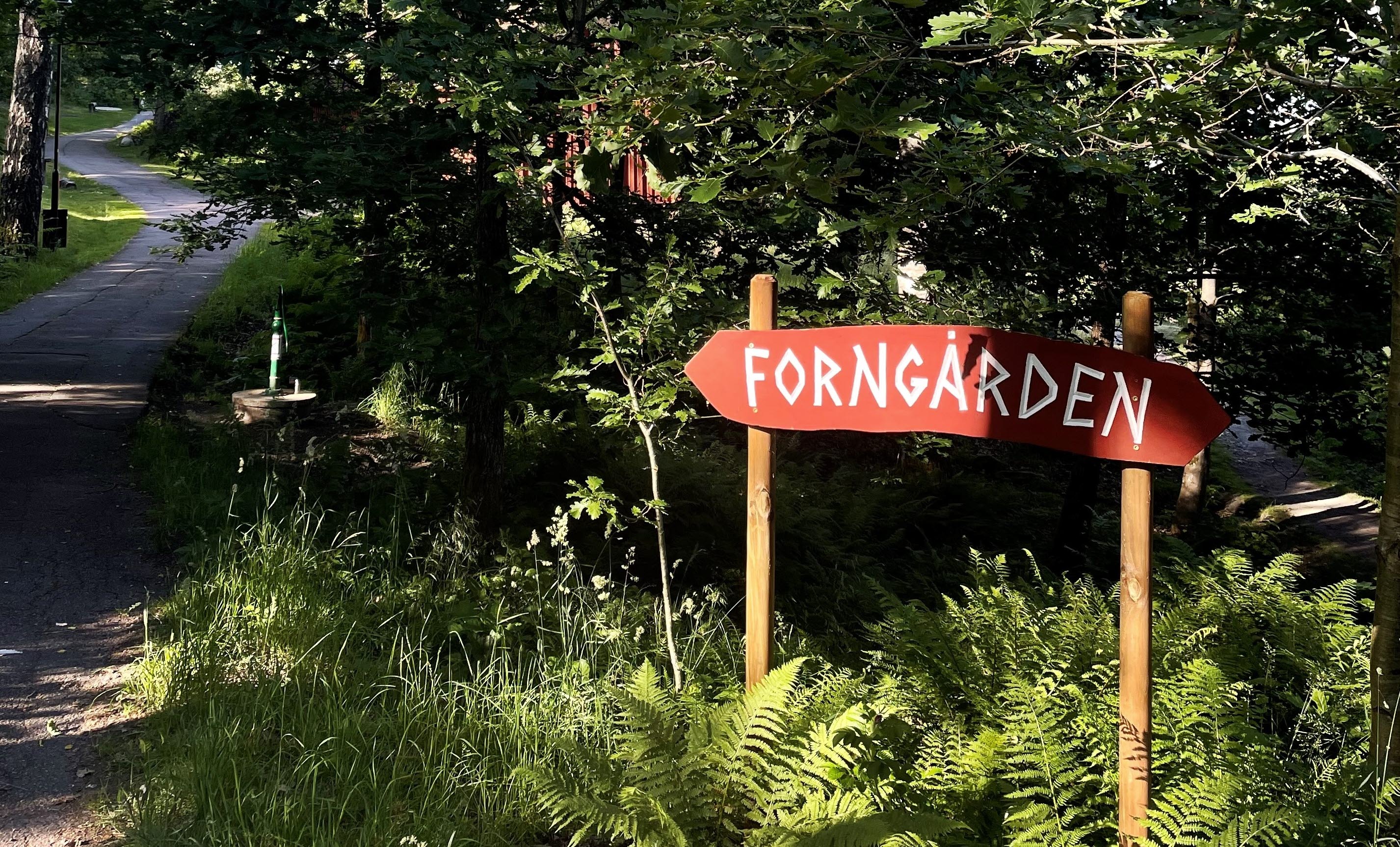 Sign to forngården
