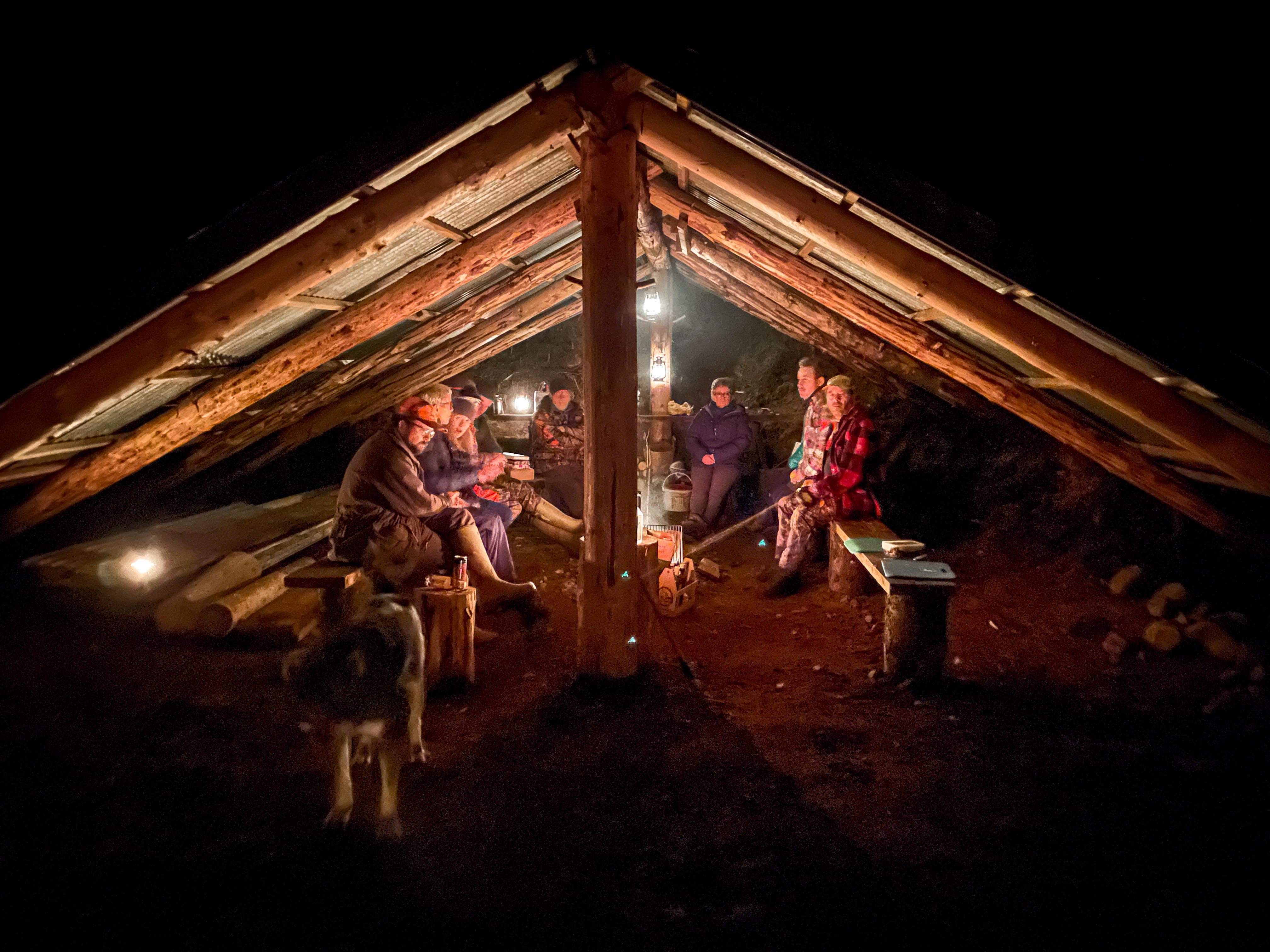 Poeple together round the fireplace